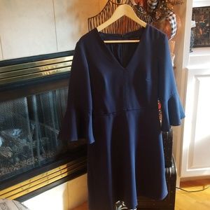 Banana Republic Sz 6 Navy Waist detail dress